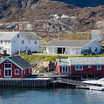 The Tide - Rorbuer Hotel 3*