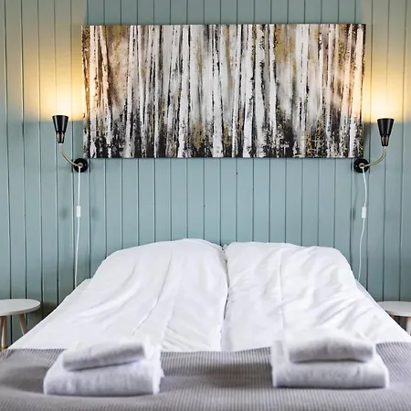 Ξενοδοχείο The Tide - Rorbuer 3*