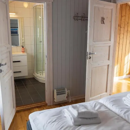 Hotel The Tide - Rorbuer Sørvågen