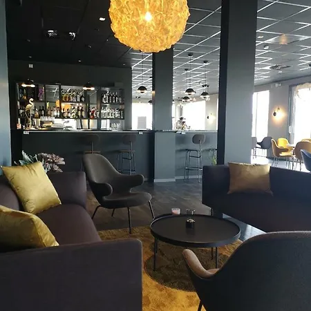 Ξενοδοχείο The Tide - Rorbuer 3*