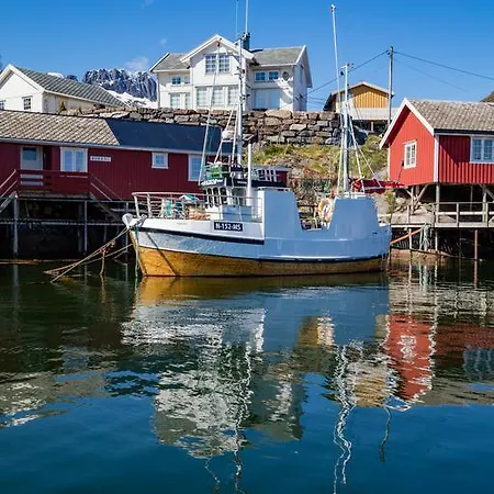 Otel The Tide - Rorbuer 3*